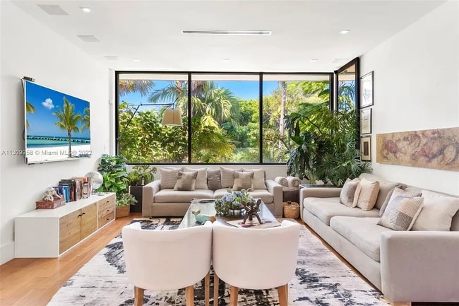 Building Photo - 2815 Regatta Ave