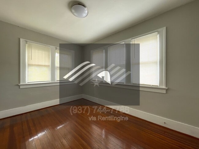 Building Photo - 2411 N Main St