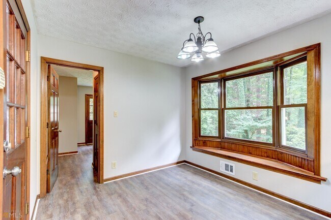 Building Photo - 130 Aspen Way