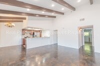 Building Photo - Don't miss out! 2 Bed 2 bath ready to go!