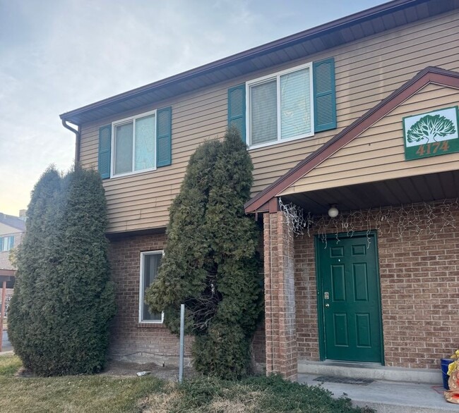 Building Photo - 4174 S Oak Meadows Dr