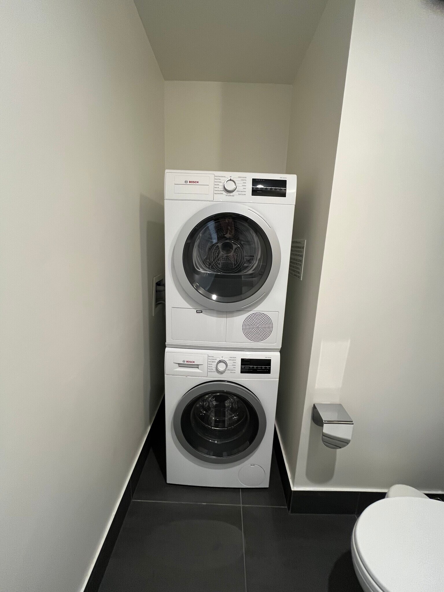 Building Photo - 889 Francisco St