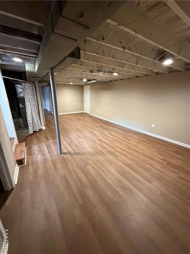 Building Photo - 1119 N McKnight Rd