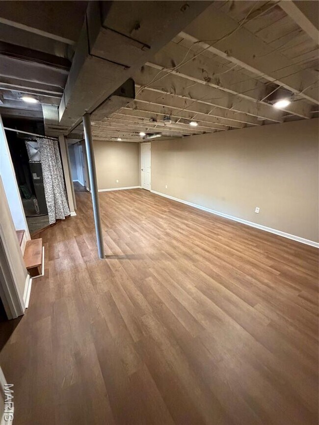 Building Photo - 1119 NORTH MCNIGHT ROAD | UNIVERSITY CITY 63132