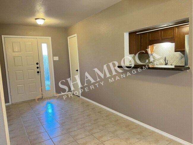 Building Photo - Bent Tree Condo