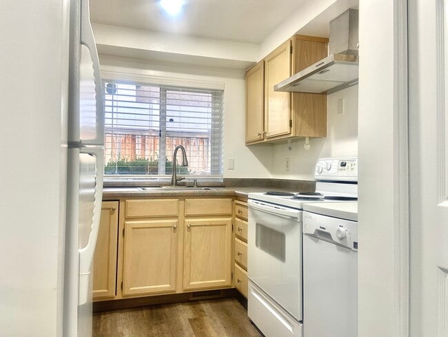 Building Photo - 5341 Trunk Bay Cir