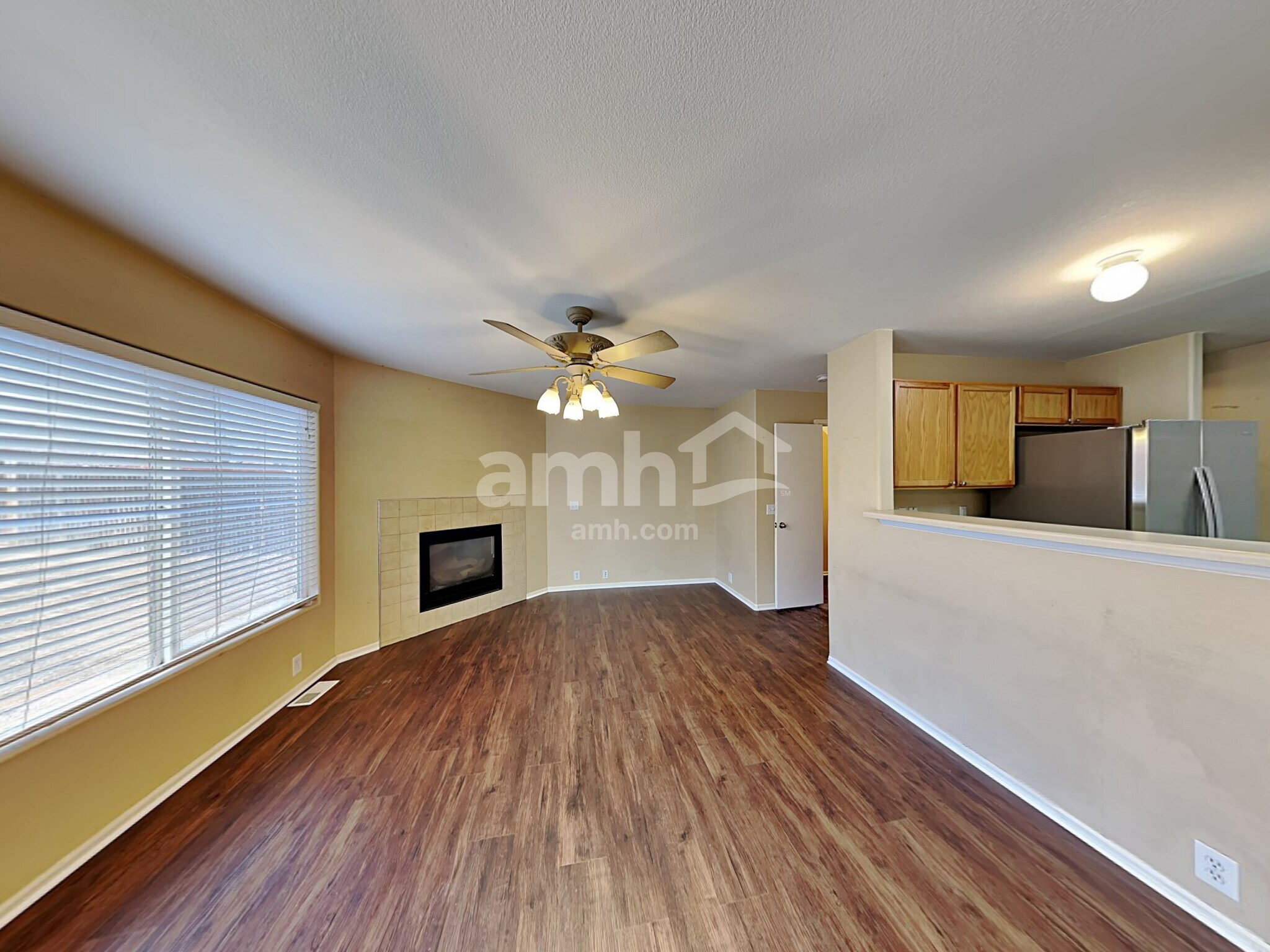 Building Photo - 1131 White Stone Way