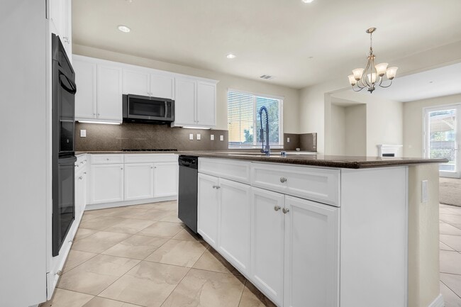 Building Photo - 4822 Brookside Ave