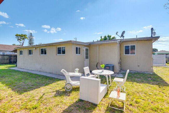 Building Photo - 16205 NW 39th Ct