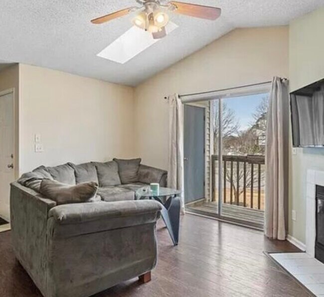 Living room - 2101 Rocky Point Run