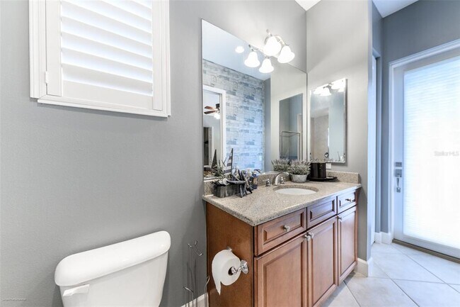 Building Photo - 10300 Tarpon Landings Terrace