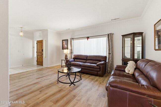 Building Photo - 5775 Goldenrod Way