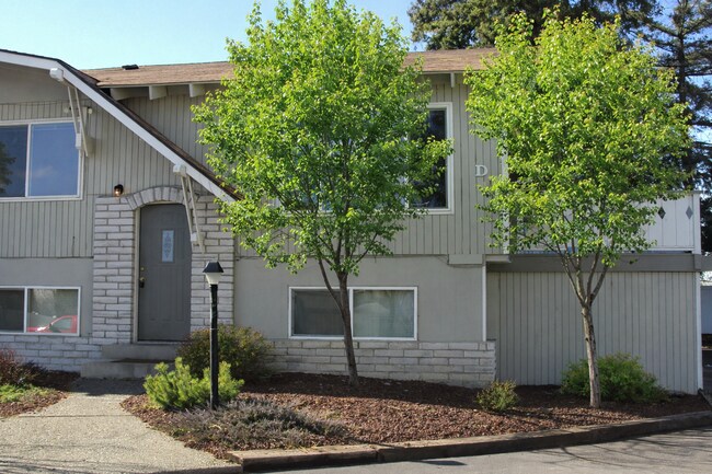 Building Photo - 910 S 42nd Ave