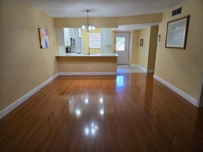 Building Photo - 2828 Casita Way