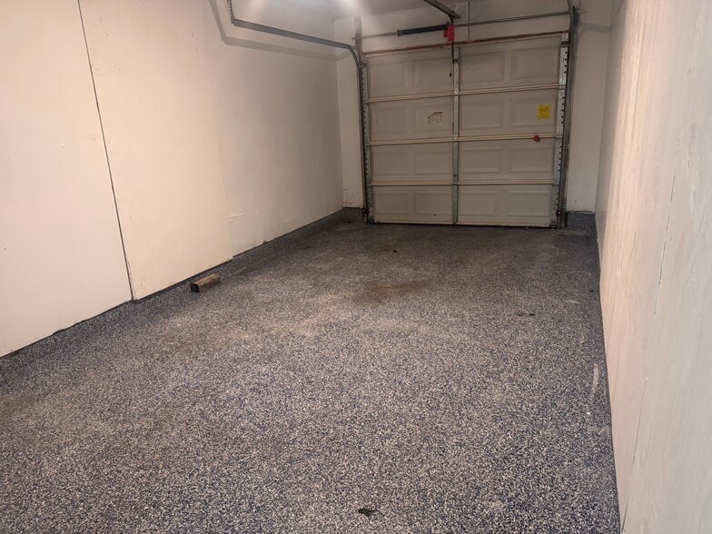 Building Photo - 1152 Faulkner