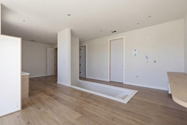 Building Photo - 1403 Barton Hills Dr