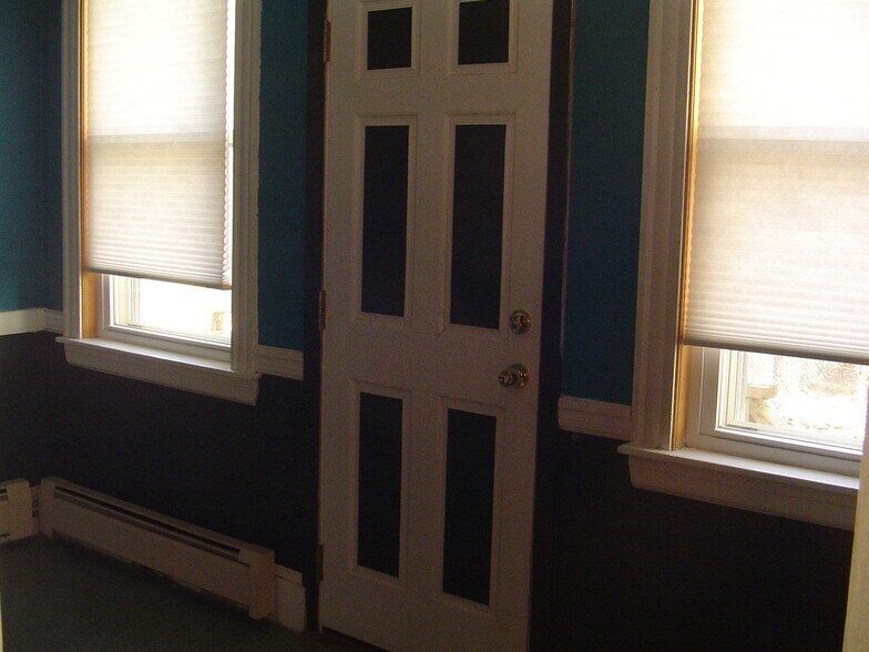 Building Photo - 223 Princeton St