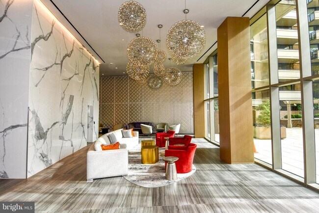 Building Photo - 4620 N Park Ave