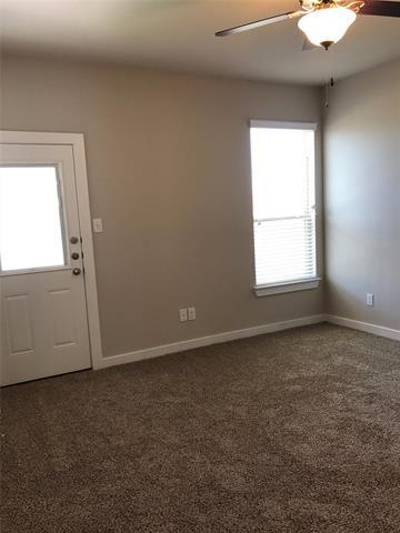 Building Photo - 906 Skyview Dr