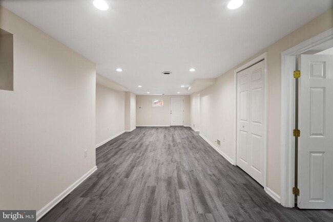 Building Photo - 121 Whitmoor Terrace