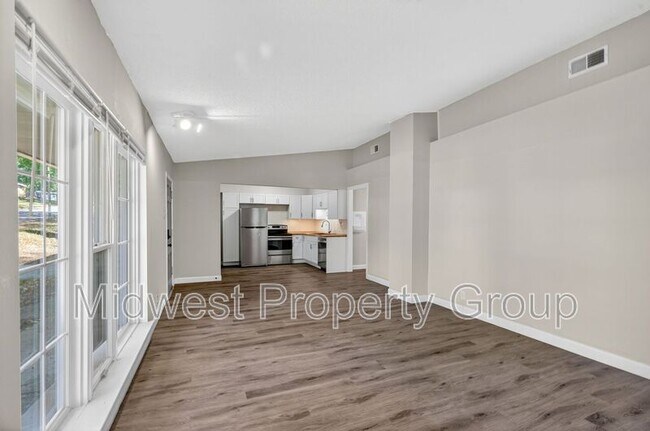 Building Photo - 7348 Lynn Ave