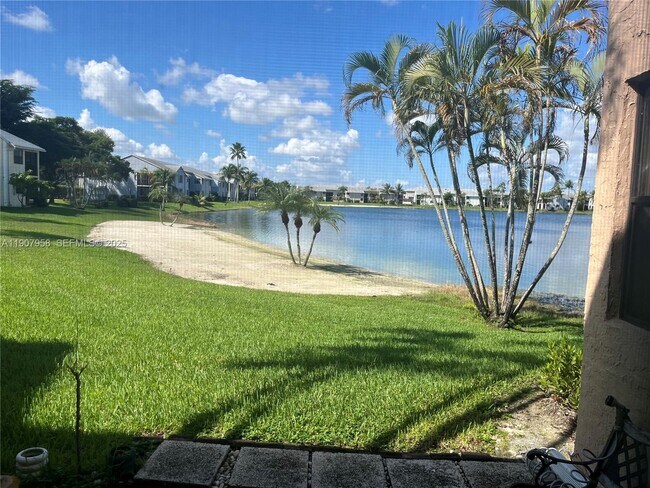 Building Photo - 1500 Jefferson Dr