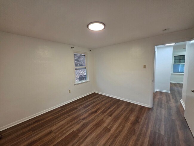 Building Photo - 4 Bedroom House for Rent in Shaler Schools !