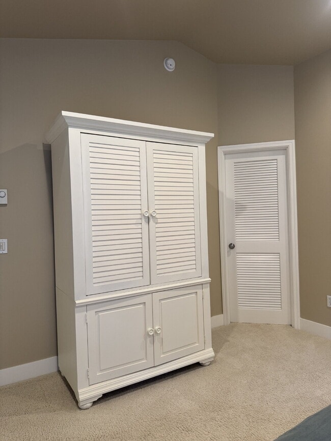 Building Photo - Private Orcas Island home with scenic views and tranquil outdoor space