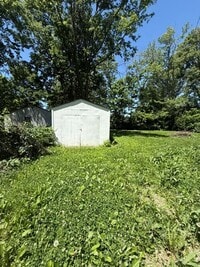 Building Photo - New Listing-Super cute newly renovated 3 BDRM