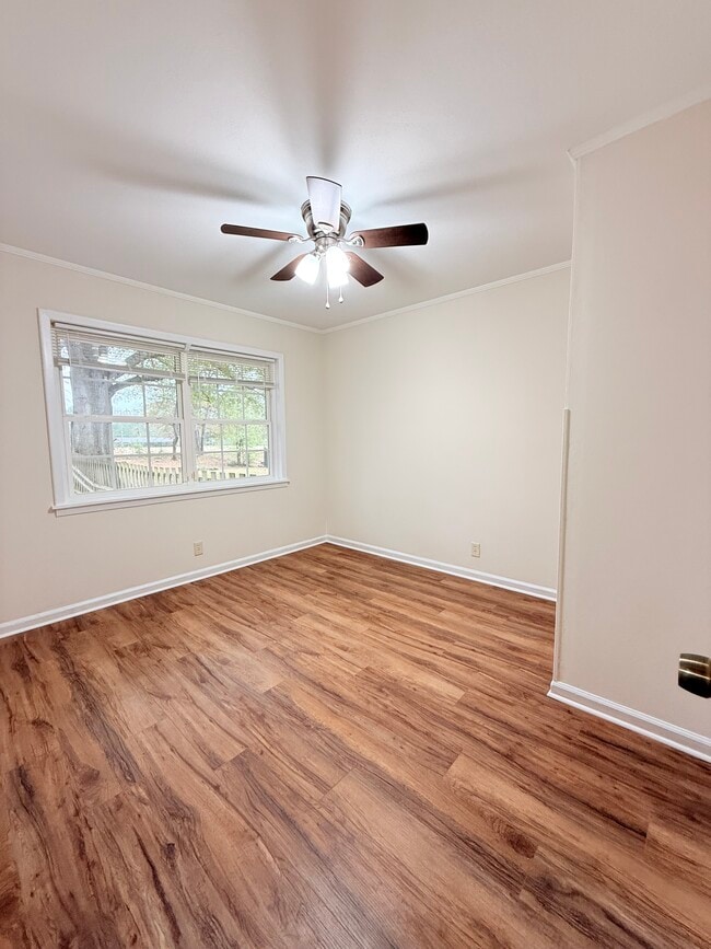 Building Photo - 104 Bowen St