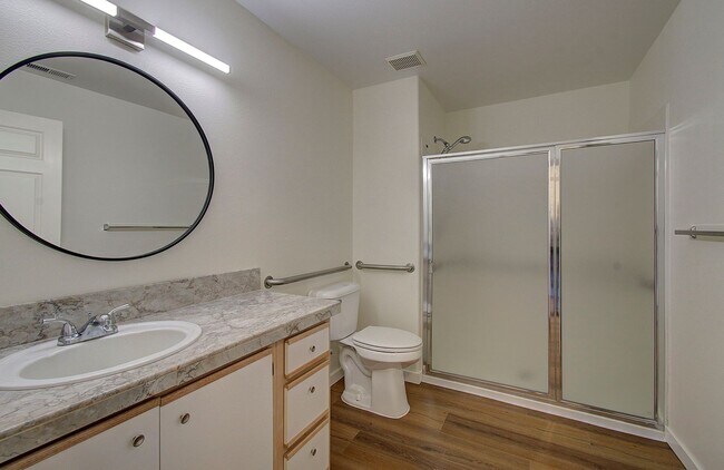 Building Photo - Beautiful Updated 2BR/2BA in 55+ Fisher Landing Community – Available Now!