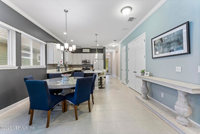 Building Photo - 39 Woodmere Ln