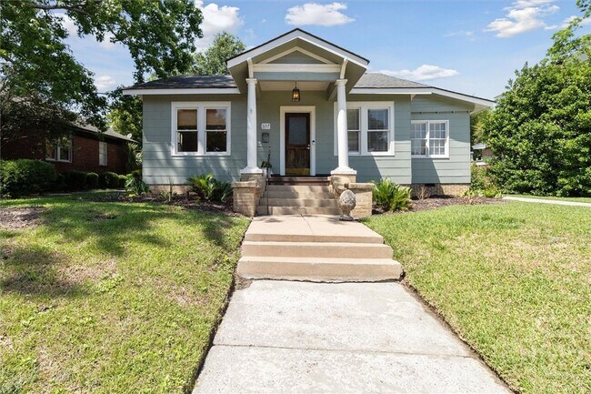 Primary Photo - 532 E 50th St