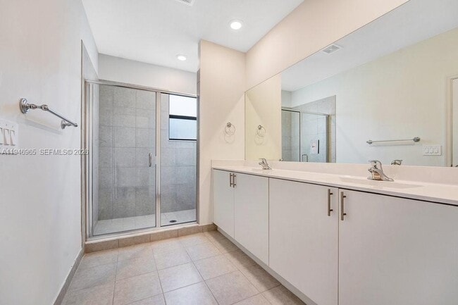 Building Photo - 11918 SW 245 Ter