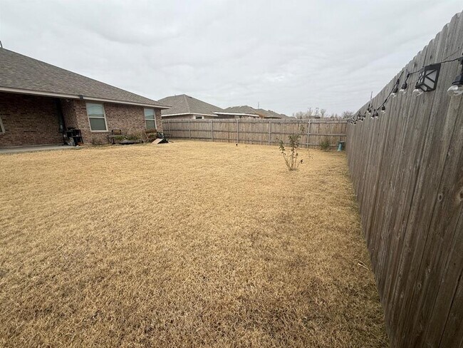 Building Photo - 7712 Windstone Dr