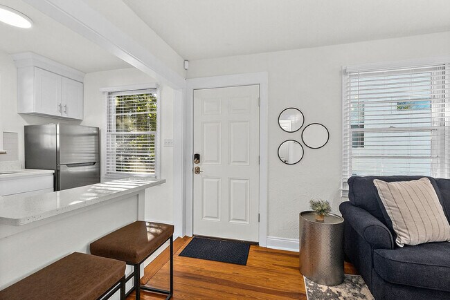 Building Photo - 116 San Marco Ave