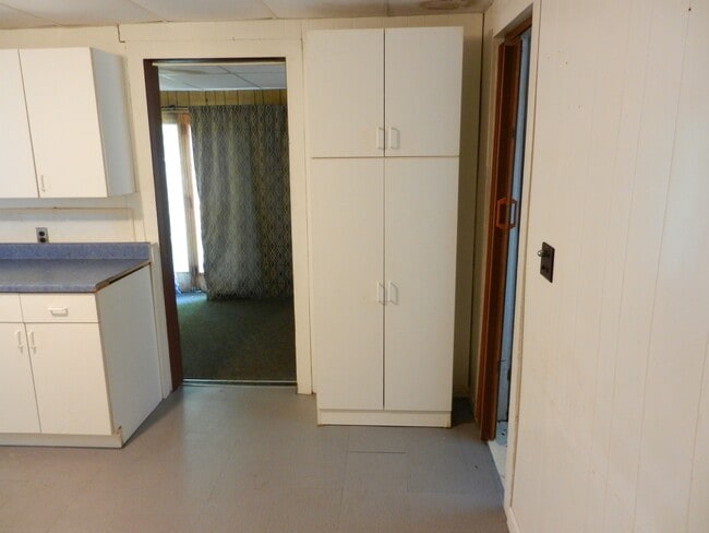 Building Photo - 1730 Willow Ave