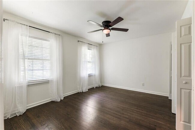 Building Photo - 4243 McClatchey Cir NE