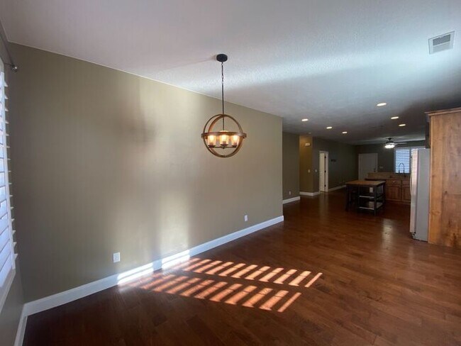 Building Photo - 455 N 2260 W