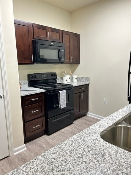 Kitchen Area - Villas Marlin Bay