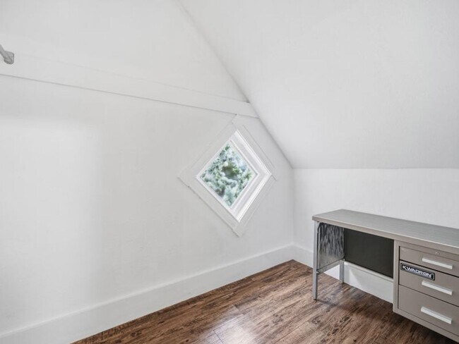 Building Photo - Stunning Updated Home in North Spokane | Bright Interiors, Modern Kitchen & Private Patio