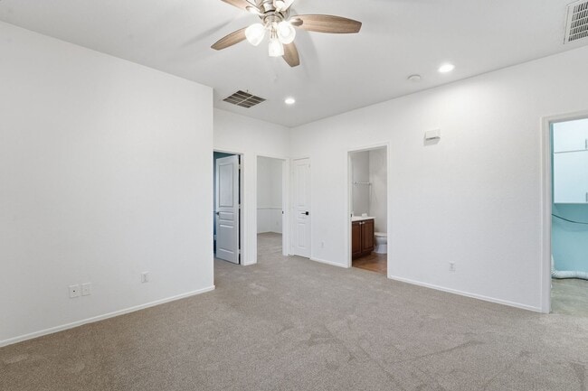 Building Photo - Beautiful 3-bedroom, 2-bathroom residence in the lively city of Mesa, Arizona!