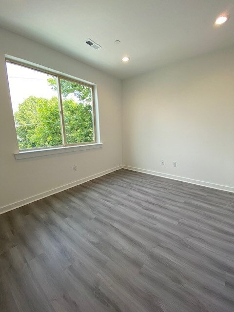Building Photo - 756 N 38th St