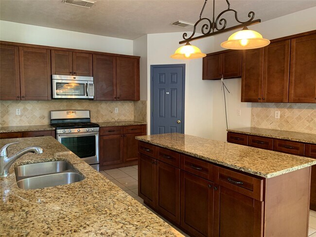 Building Photo - 20703 Riviere Ln