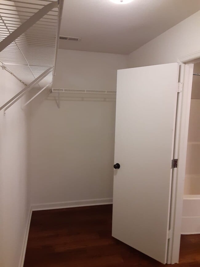 Building Photo - 315 Counter Point Dr