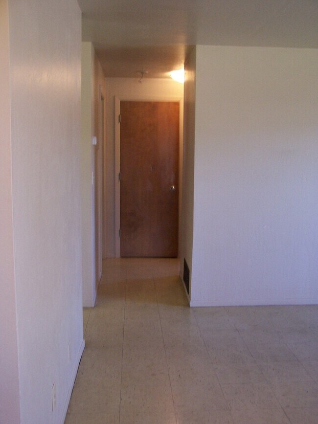 Building Photo - 2405sw31
