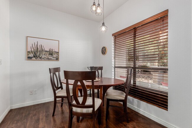 Building Photo - Racquet Club Condo – 1 Bedroom, 1 Bath