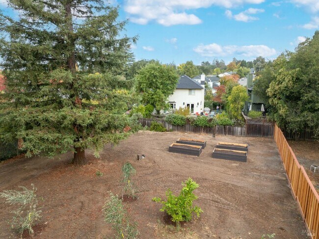 Building Photo - 681 S Fitch Mountain Rd