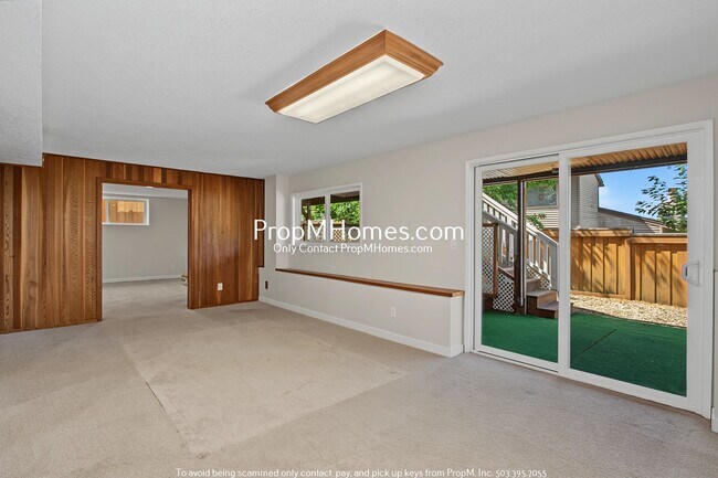 Building Photo - 8271 SW 184th Ave