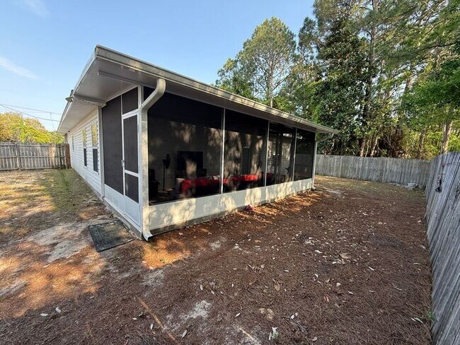 Building Photo - Gulf Breeze - Barbarosa Ranchettes - 3 bedroom, 2 bathroom